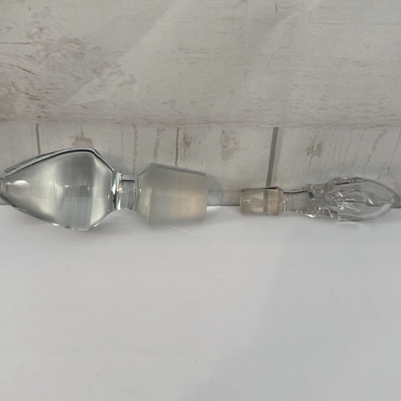 Vintage Clear Glass Bottle Stoppers Decanter Bulbous Lids - Picture 3 of 8